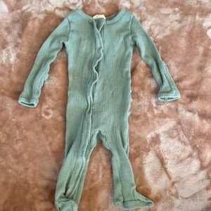 Spearmint love waffle ruffle footie